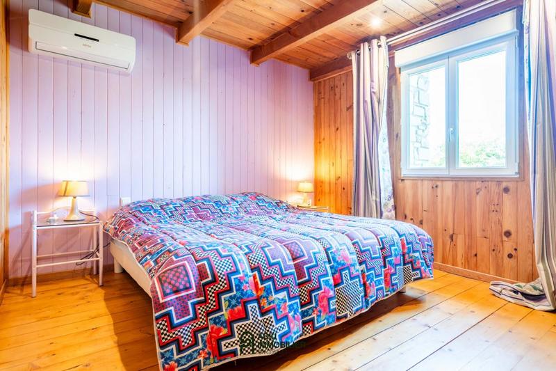 Maison - 381 m² - 9 pièces