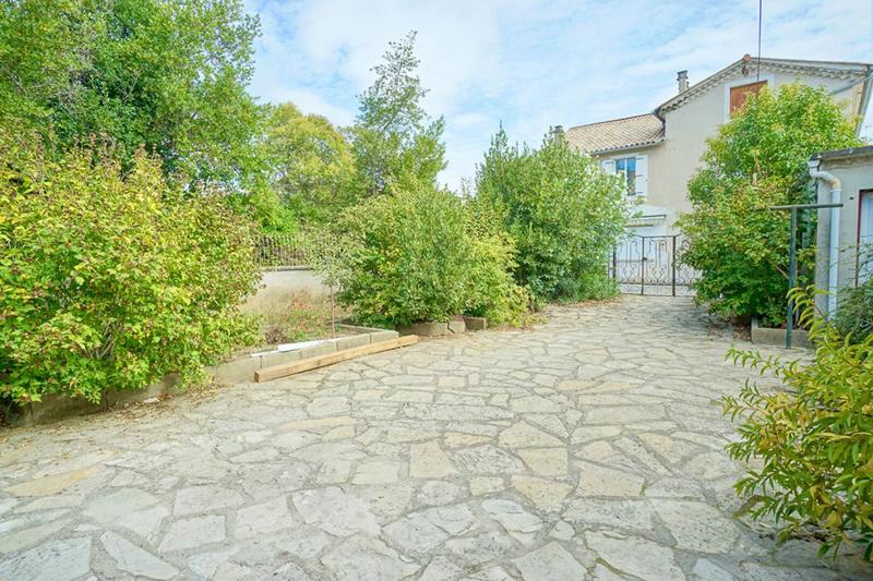 Maison - 206 m² - 5 pièces