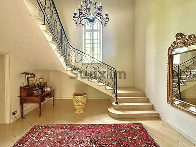 Villa - 425 m² - 8 pièces