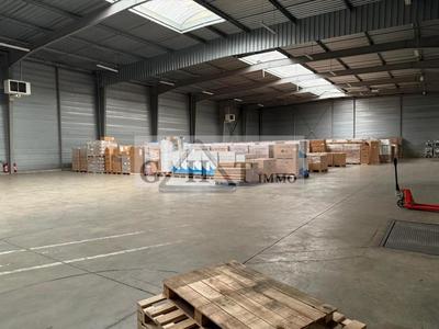 Entrepôt - 2 145 m²
