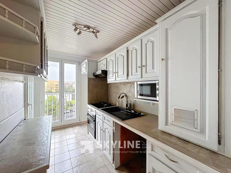 Appartement - 80 m² - 5 pièces