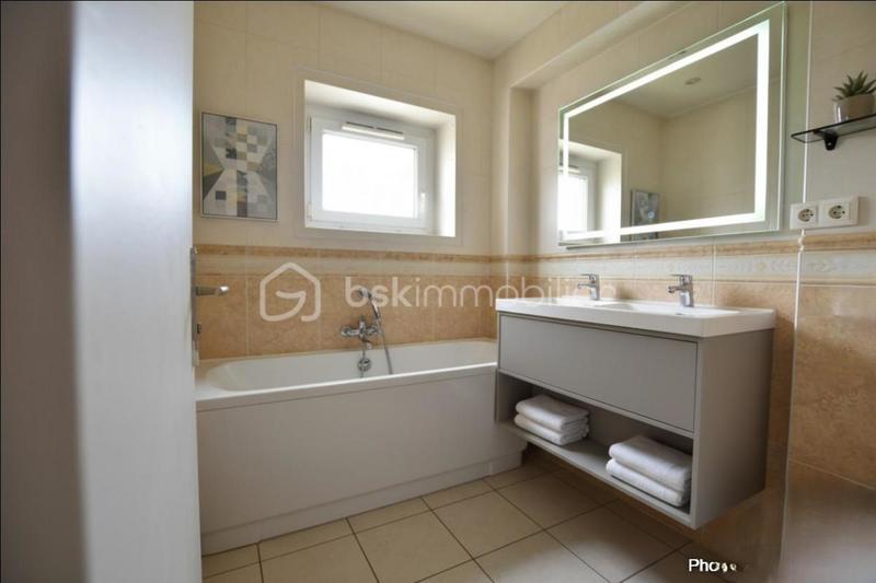 Appartement - 82 m² - 4 pièces