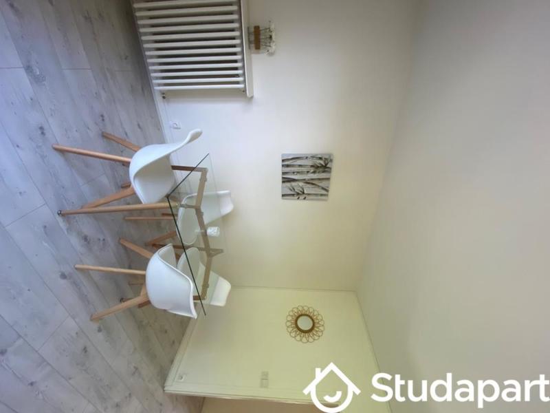 Chambre - 12 m² - 1 pièce