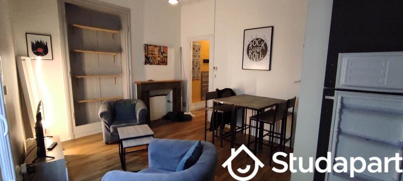 Chambre - 12 m² - 1 pièce