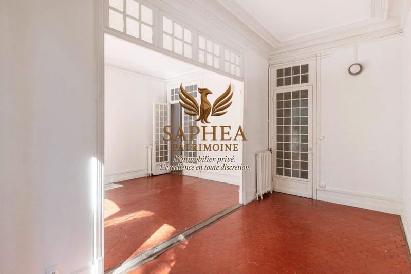 Appartement - 136 m² - 6 pièces