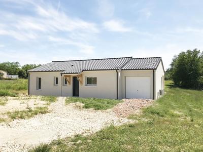 Maison - 90 m² - 4 pièces