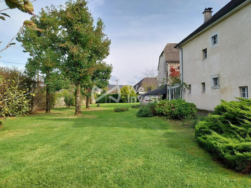 Maison - 315 m² - 10 pièces