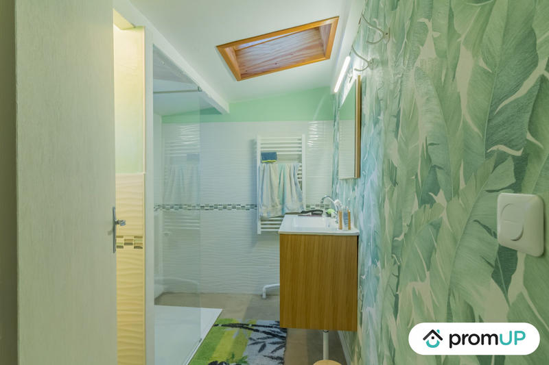 Maison - 260 m² - 6 pièces