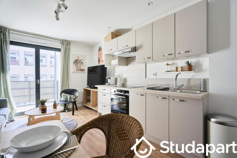 Chambre - 13 m² - 1 pièce