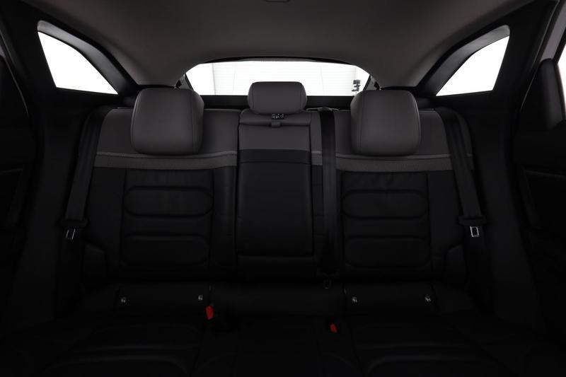 Citroën C5 X 1.6 Hybrid Shine e-Eat8 225 ch