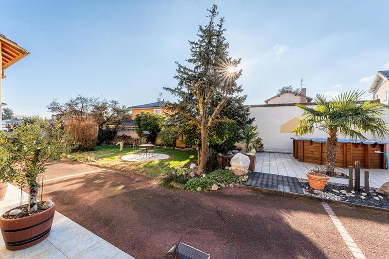 Maison - 170 m² - 5 pièces