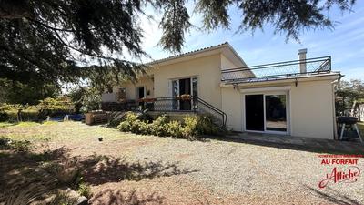 Maison - 99 m² - 5 pièces