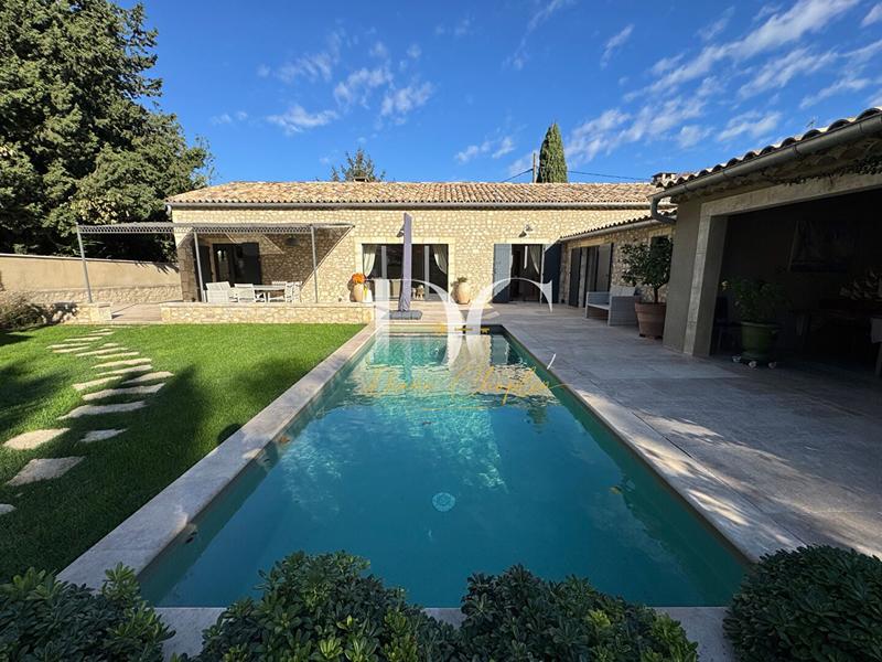 Mas - 164 m² - 5 pièces