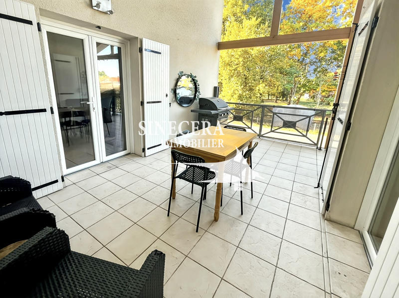 Appartement - 90 m² - 5 pièces