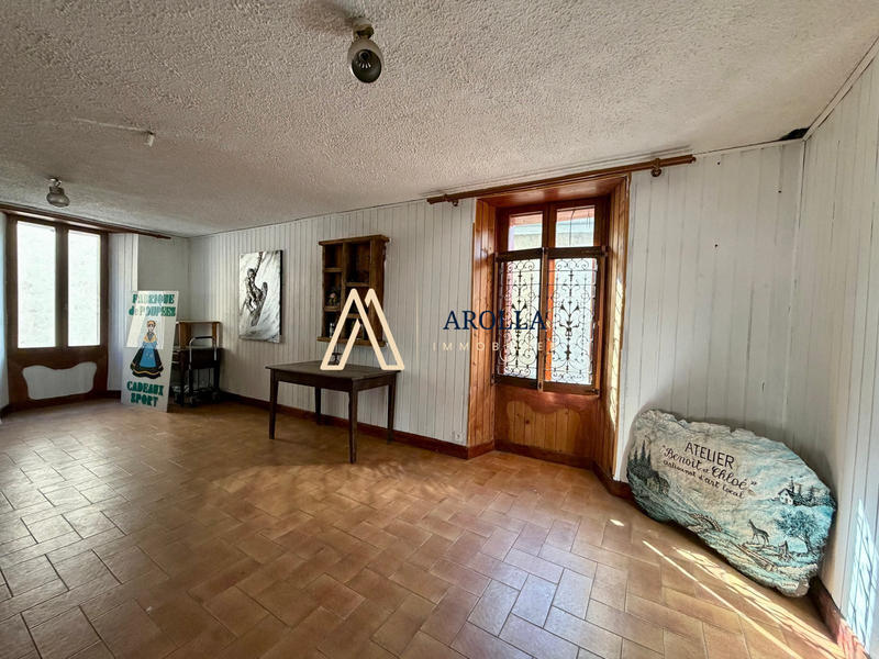 Local commercial - 76 m² - 3 pièces