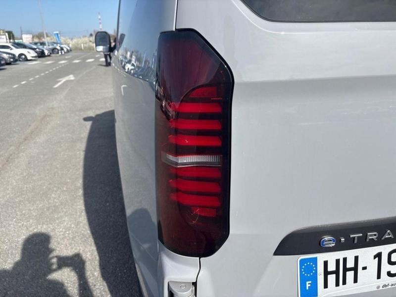 Volkswagen Transporter E Van (64kwh/210kw) L1