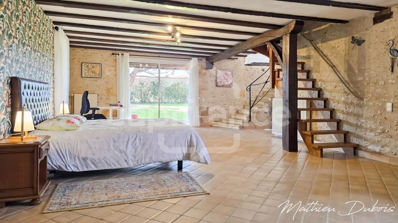 Propriété - 380 m² - 12 pièces