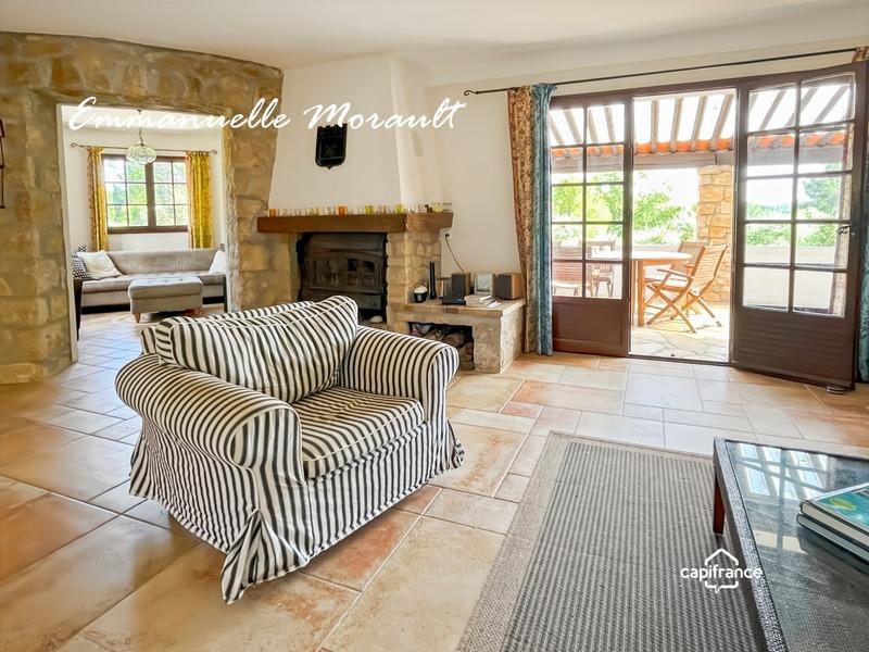 Propriété - 267 m² - 8 pièces