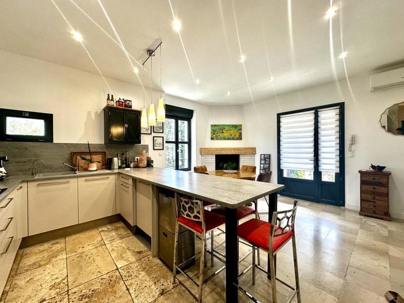 Appartement - 104 m² - 4 pièces