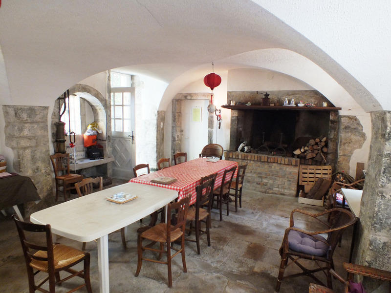 Propriété - 450 m² - 15 pièces