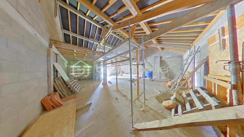 Maison - 160 m² - 1 pièce