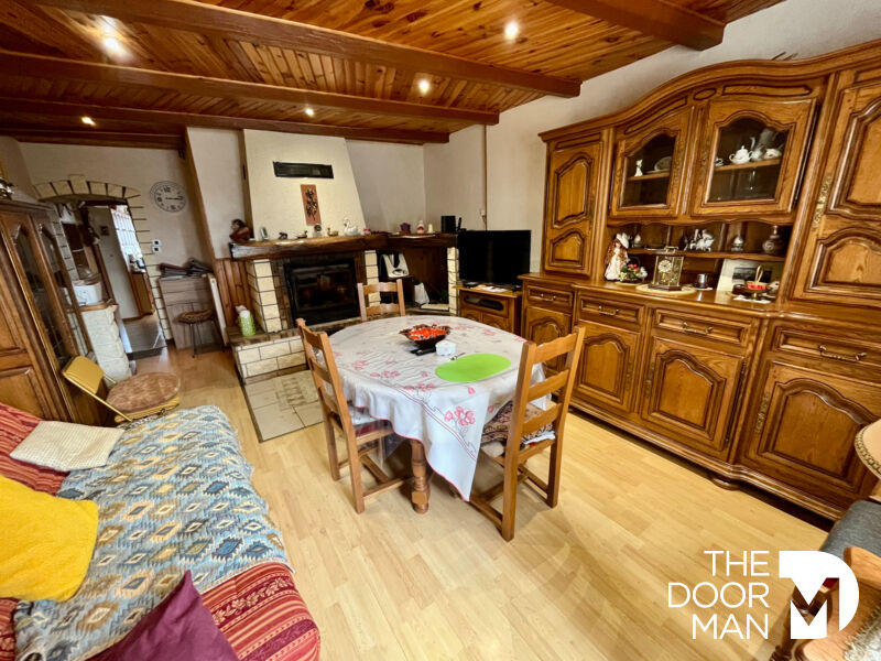 Maison - 96 m² - 5 pièces