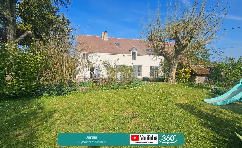 Maison traditionnelle - 236 m² - 8 pièces