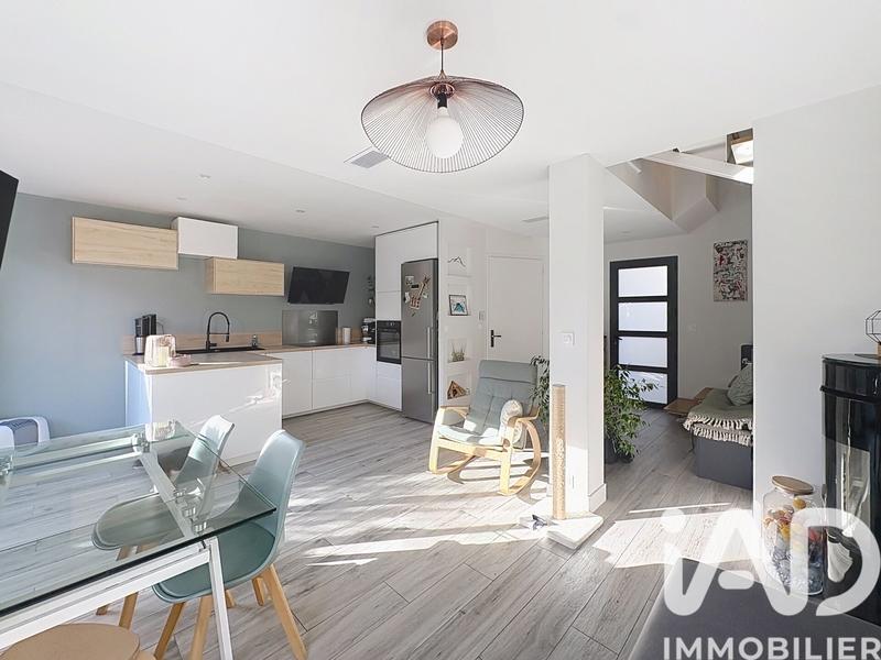 Maison - 82 m² - 5 pièces