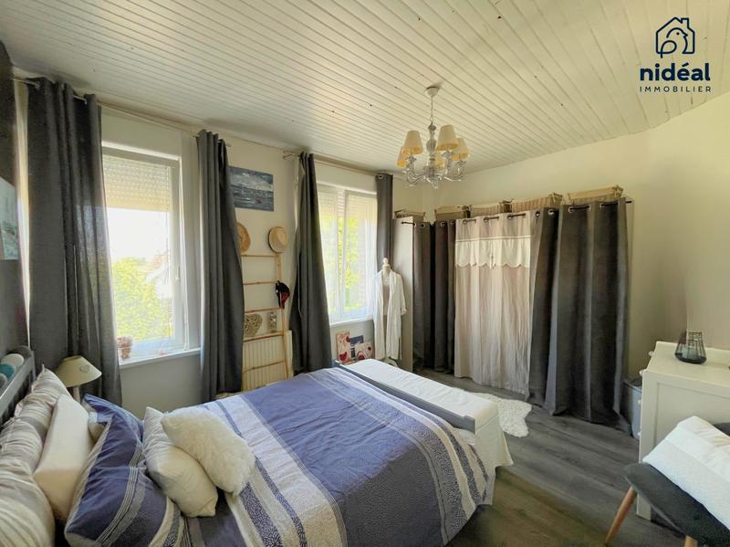 Maison - 90 m² - 5 pièces