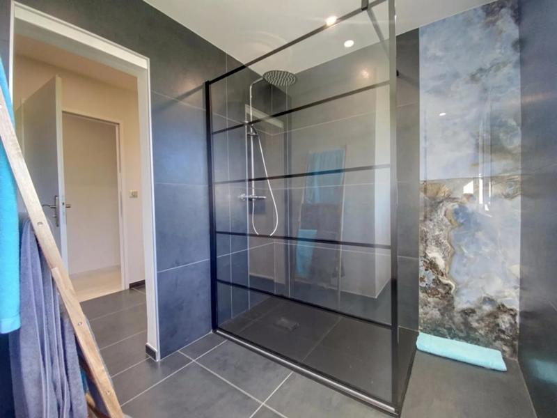 Villa - 332 m² - 8 pièces