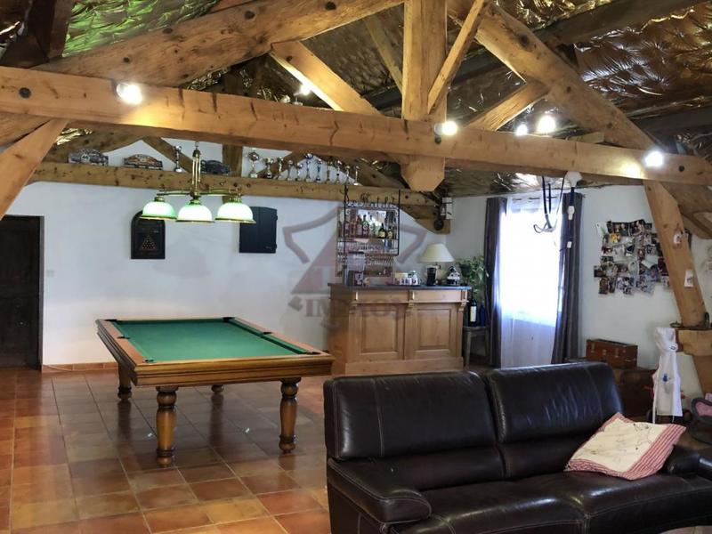 Demeure - 308 m² - 13 pièces