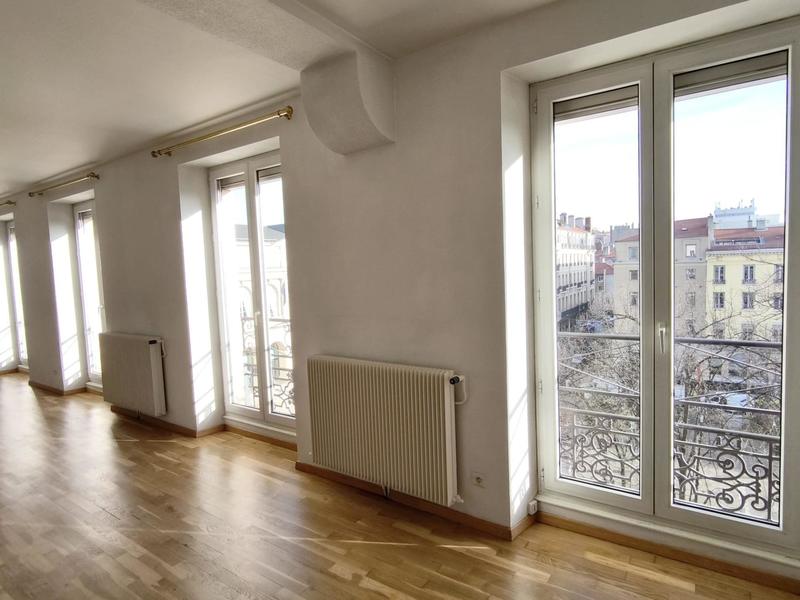 Appartement - 200 m² - 7 pièces