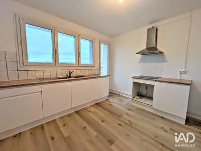 Appartement - 99 m² - 4 pièces