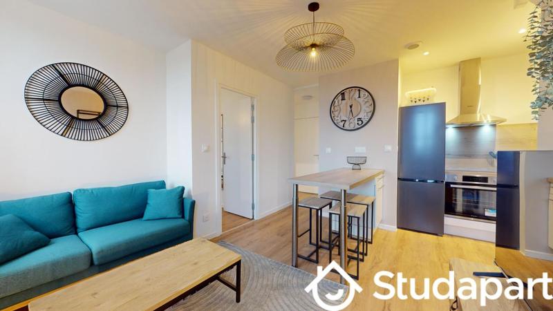 Chambre - 9 m² - 1 pièce