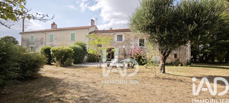 Maison - 228 m² - 7 pièces