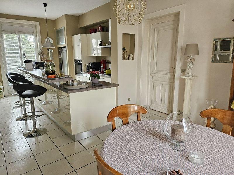 Maison traditionnelle - 172 m² - 7 pièces