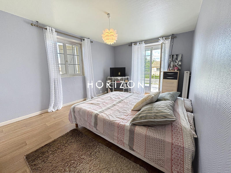 Maison - 201 m² - 6 pièces