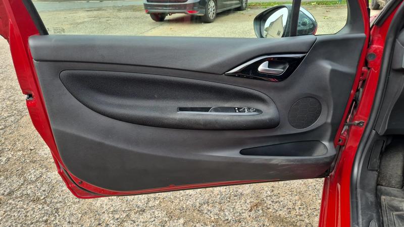 Ds Ds 3 1.6 BlueHDi 100 Connected Chic