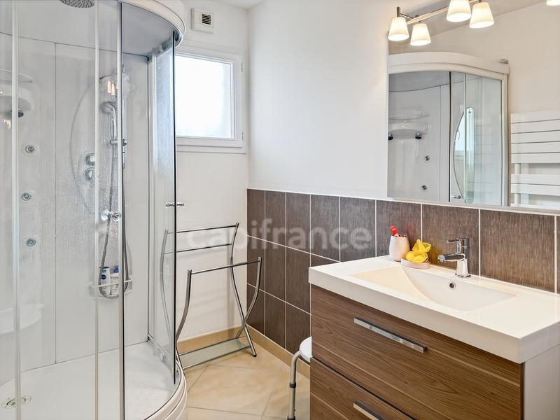 Maison - 179 m² - 8 pièces