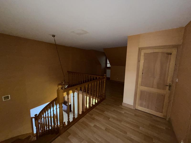 Maison - 261 m² - 7 pièces