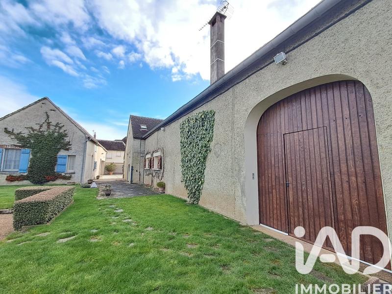 Maison - 200 m² - 8 pièces