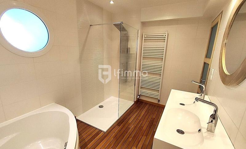 Maison - 160 m² - 7 pièces