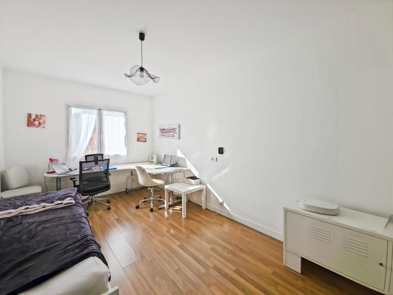 Maison - 195 m² - 7 pièces