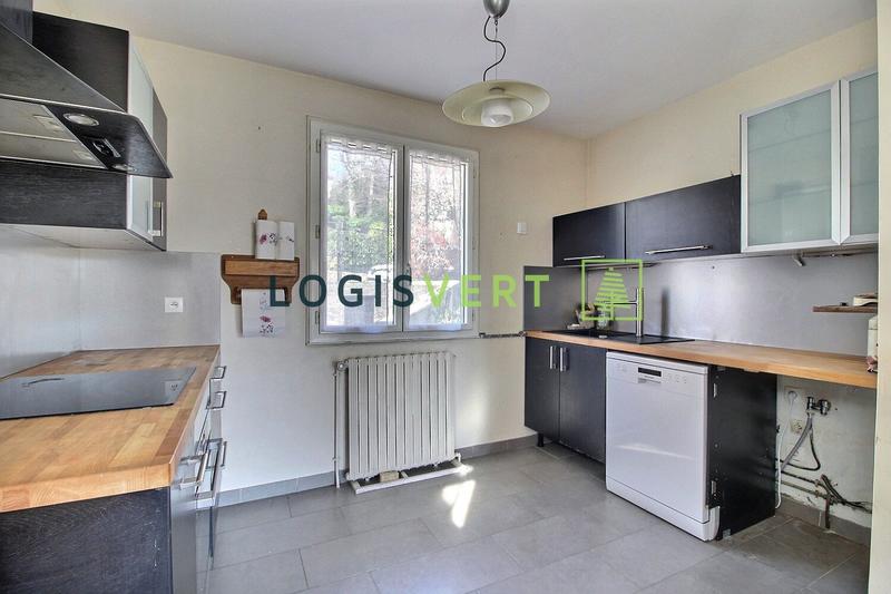 Maison - 122 m² - 8 pièces