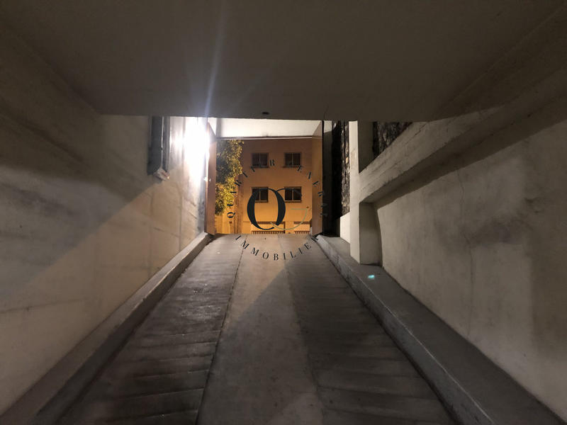 Parking / Garage - 12 m²