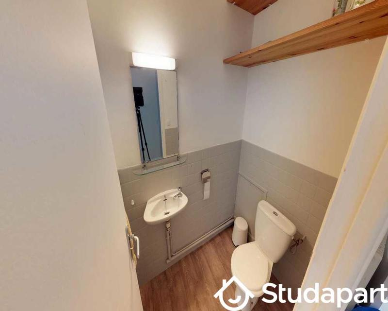 Chambre - 120 m² - 1 pièce