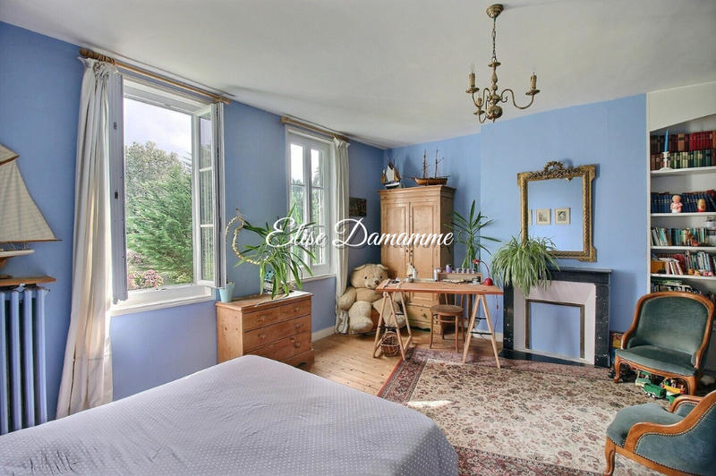 Maison - 190 m² - 5 pièces