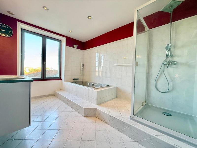 Maison - 183 m² - 5 pièces