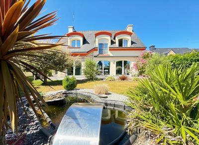 Maison - 140 m² - 8 pièces