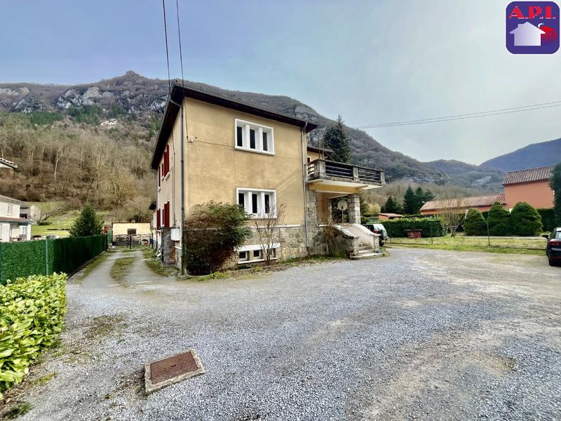 Maison - 171 m² - 8 pièces